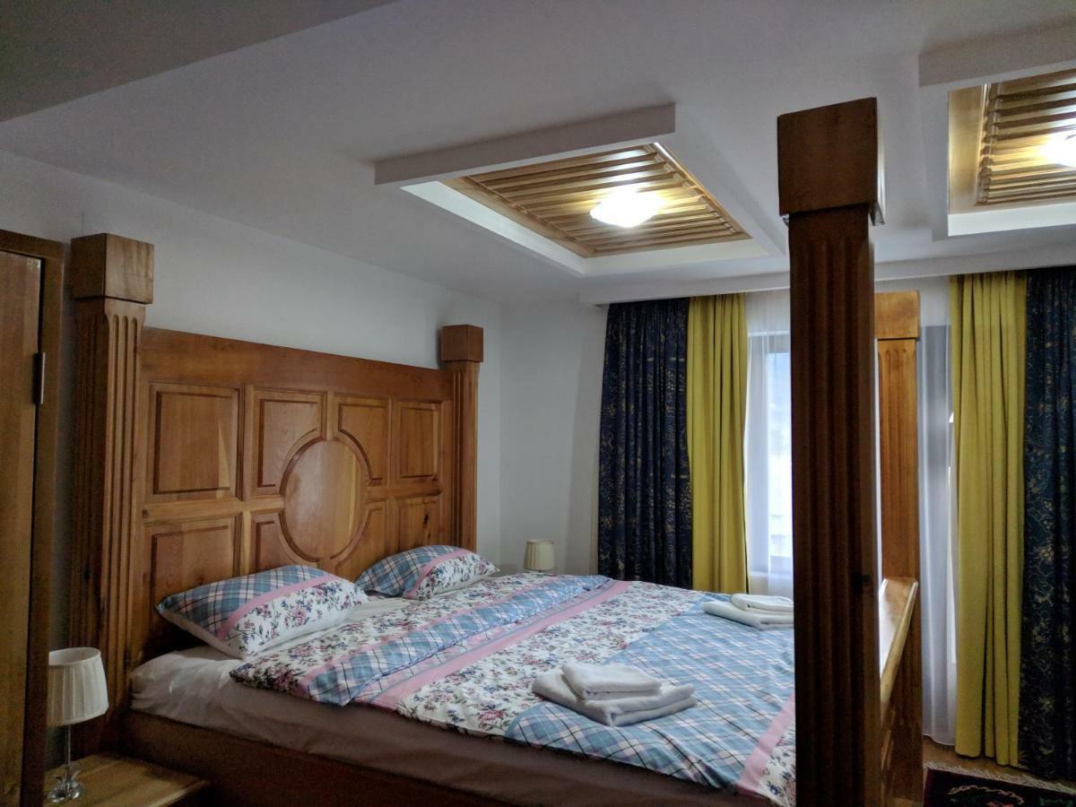 Apartments & Restaurant Abas プラヴ エクステリア 写真